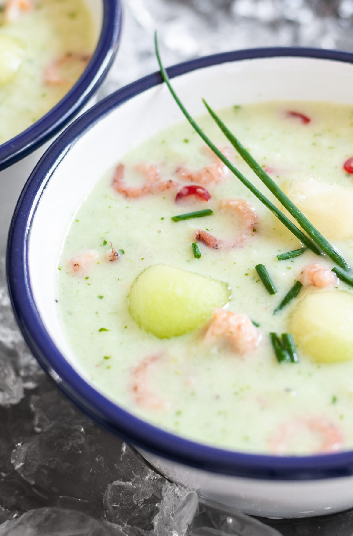 Melonen-Gurken-Suppe mit Krabben - Eiskalt serviert - Eine kleine Prise ...